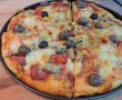 Pizza cu salam si bacon-1