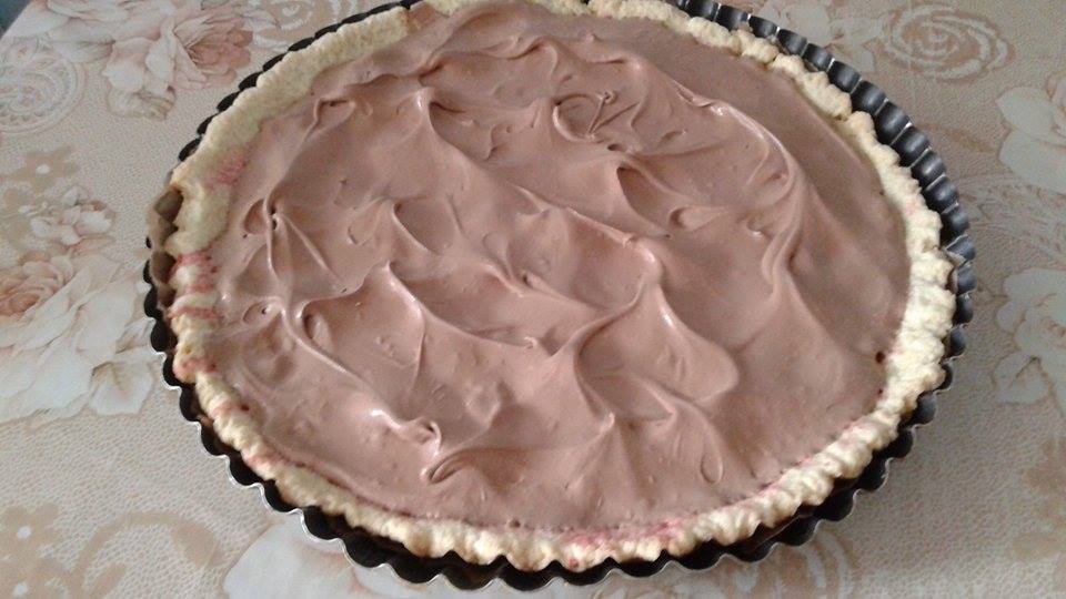 Tarta cu jeleu de visine si crema de ciocolata