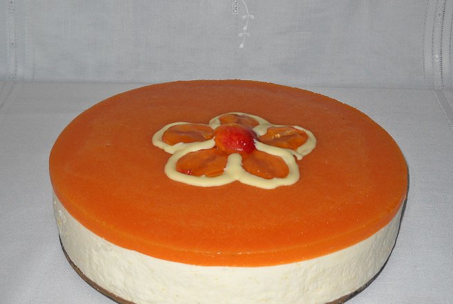 Cheesecake cu jeleu de caise