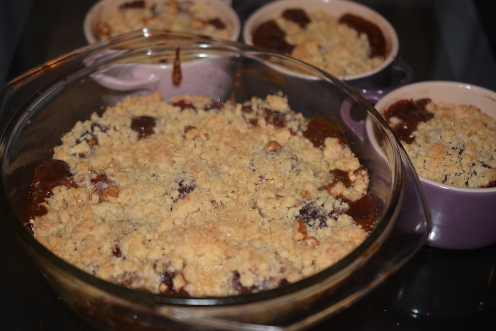 Crumble cu caramel si prune