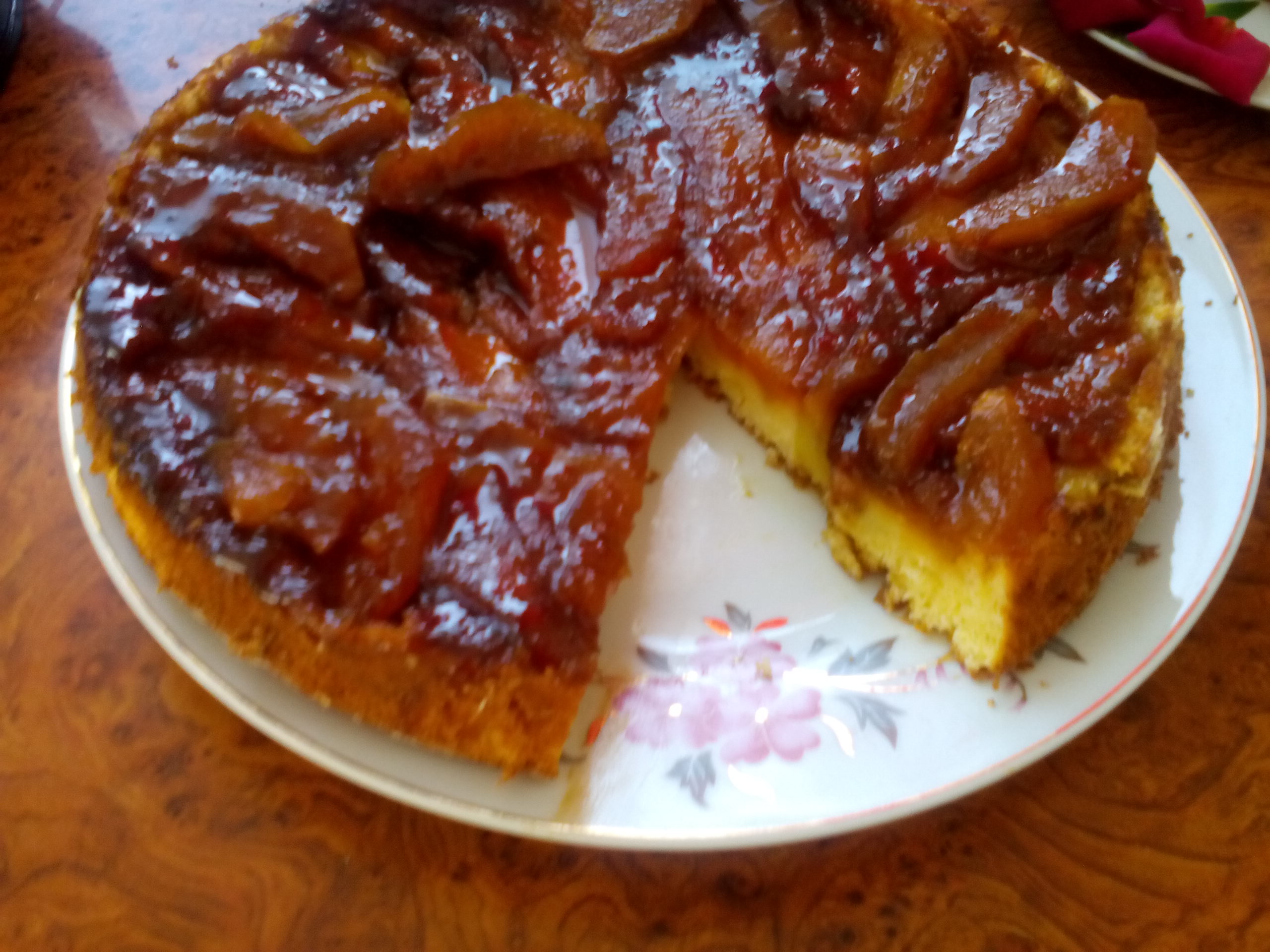 Clafoutis cu mere caramelizate