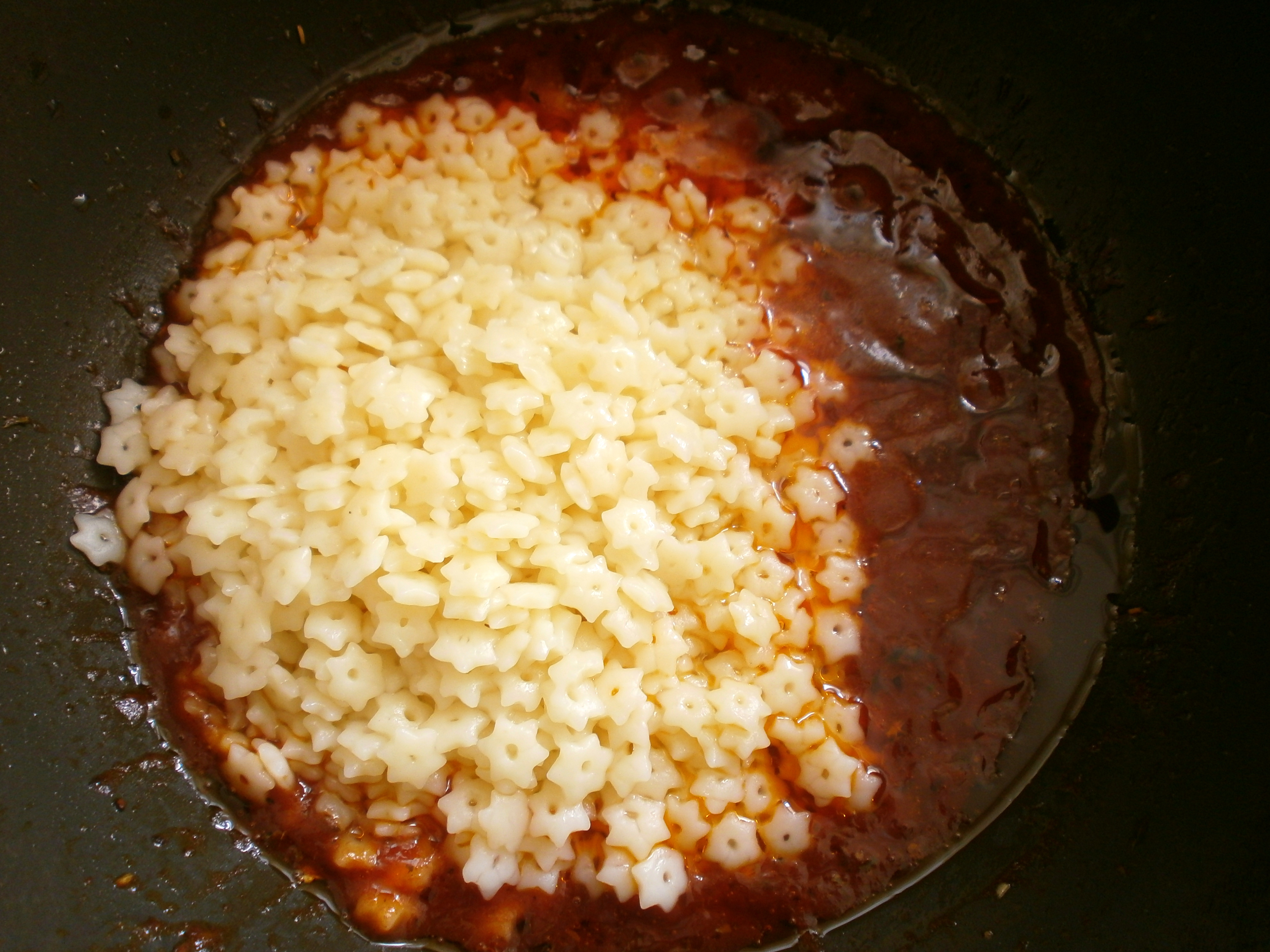 Stelute cu pasta de tomate