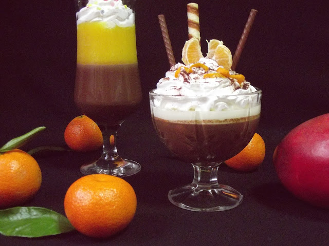 Panna cotta cu ciocolată,cu vanilie şi jeleu de mango