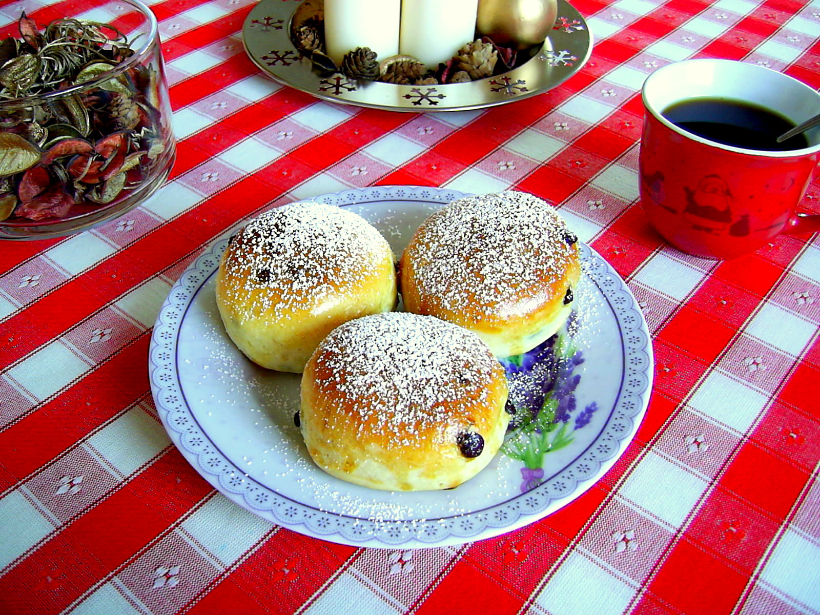 Desert painici cu ciocolata - Schoco Brötchen