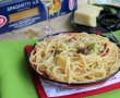 Spaghetti cu branza cheddar, ardei iute si rosii uscate-0