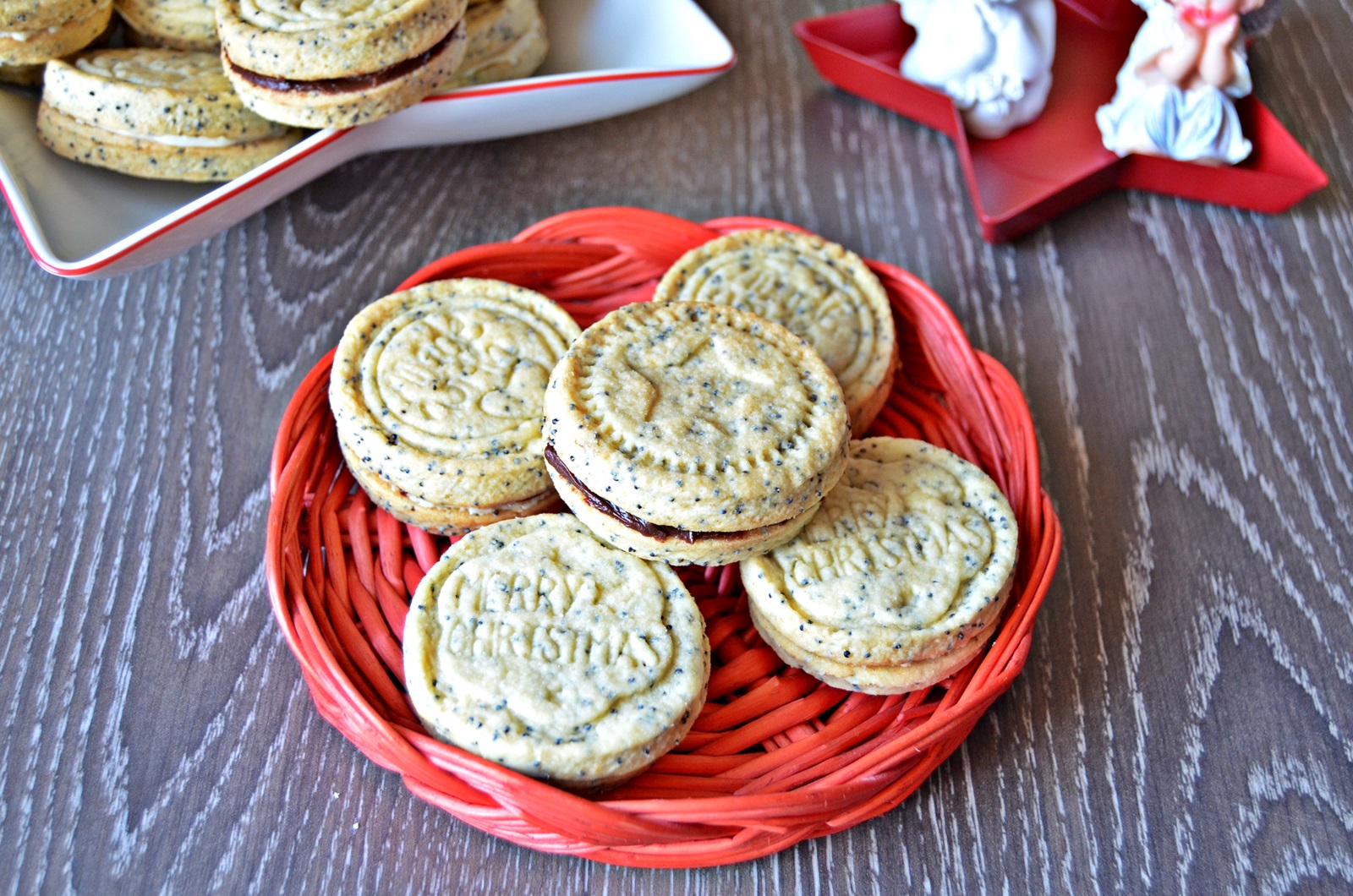 Biscuiti cu mac si lamaie