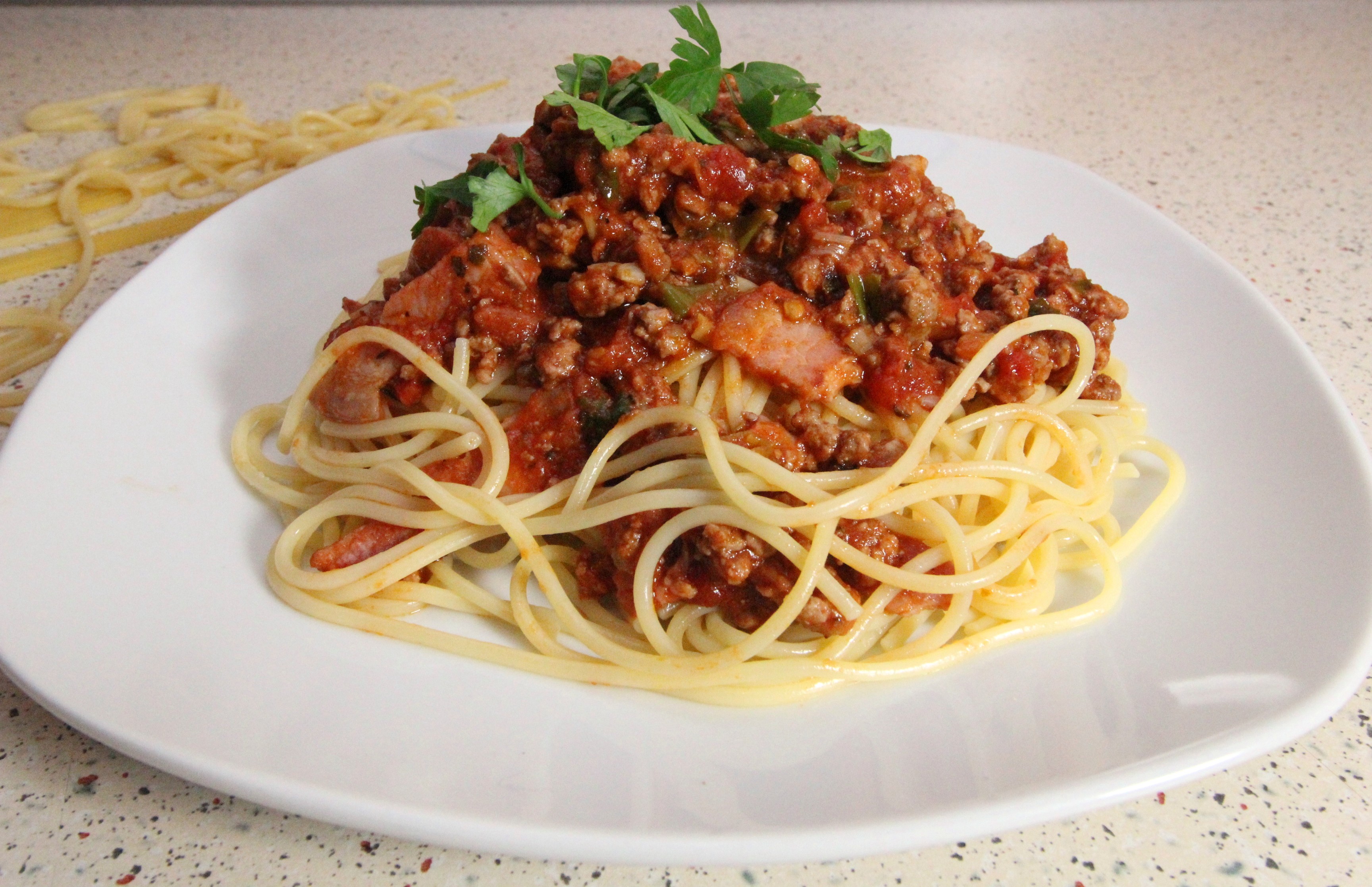 Spaghete bolognese