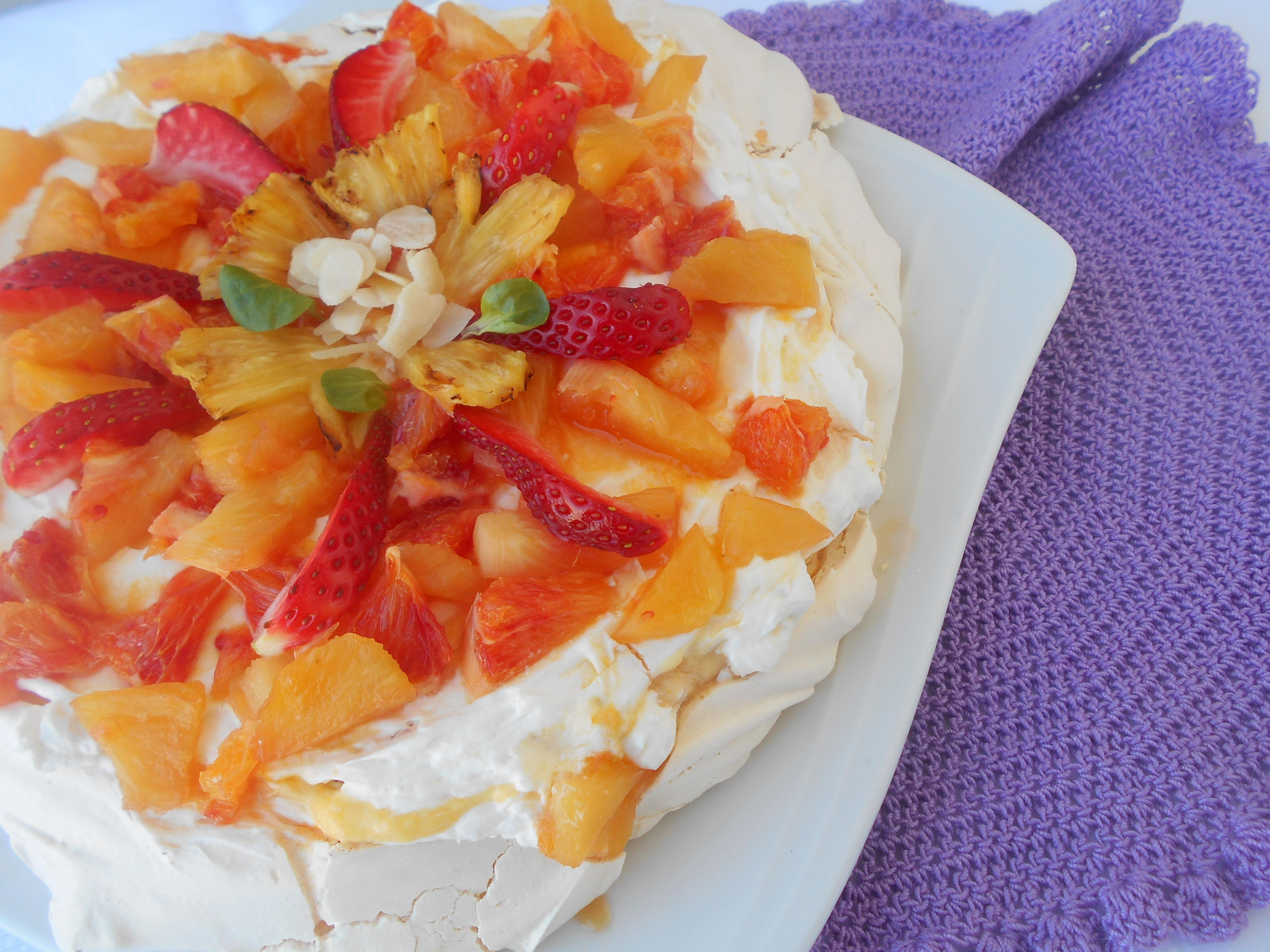 Pavlova cu ananas