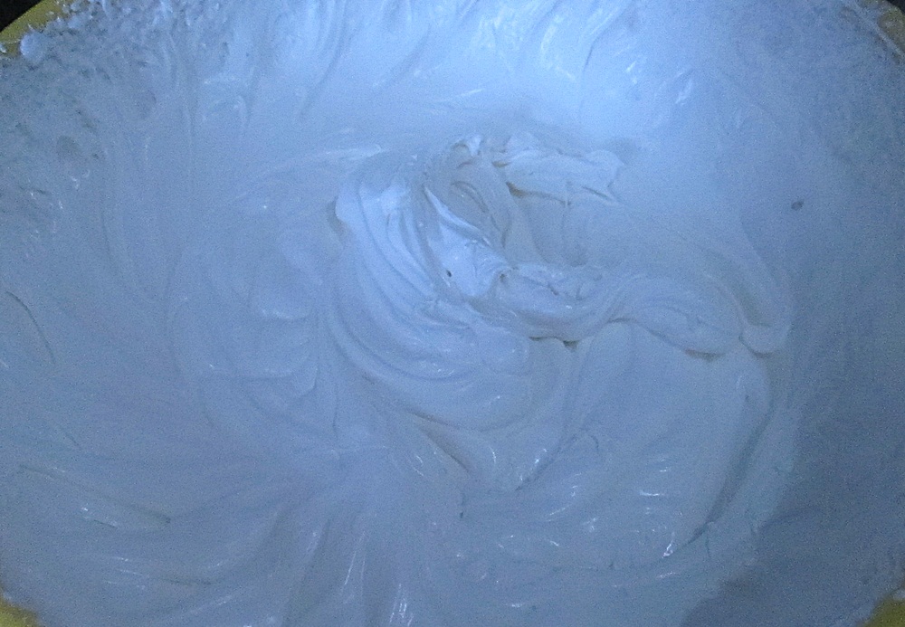 Prajitura cu mousse de mascarpone si ciocolata alba