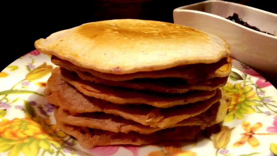 Pancakes cu capsuni si fulgi de ovaz