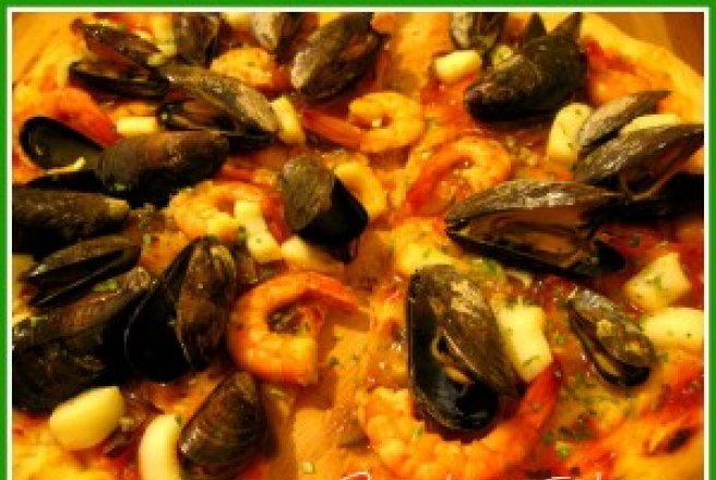 Pizza cu fructe de mare