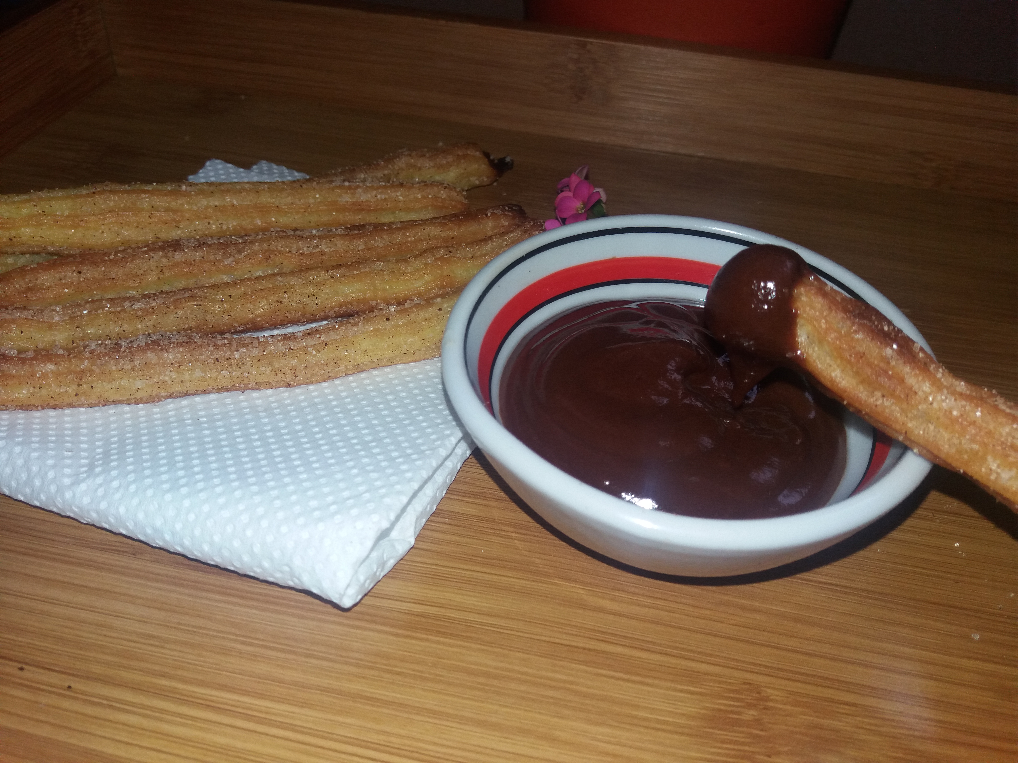 Churros cu sos de ciocolata