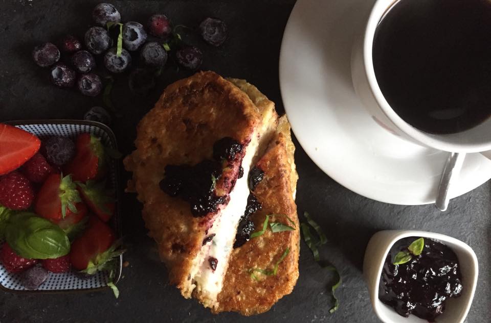 Mozzarella in Carrozza (Sandvis pane umplut cu Mozzarella)