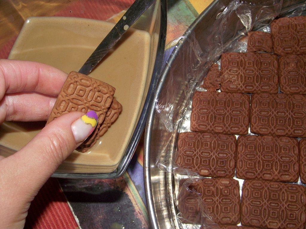 Tort de biscuiti cu mascarpone si ciocolata, fara coacere / CHOCOTORTA de Fetesti