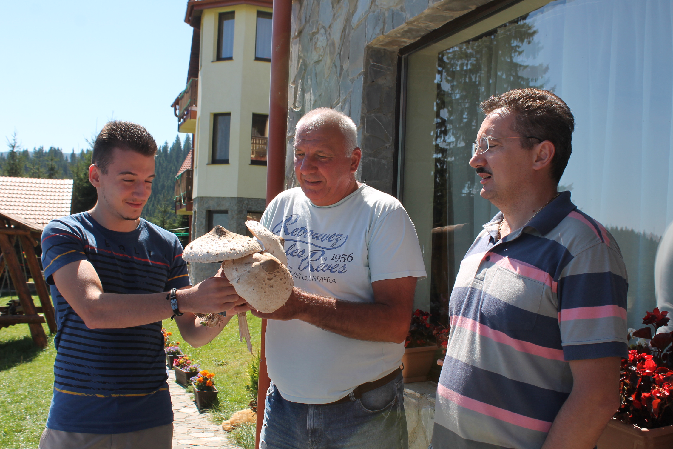 Noua întâlneală de la Păltiniș, august 2016 - 3 zile si 3 nopti , de fapt 4 zile și 3 nopți, nu ne-au fost de ajuns