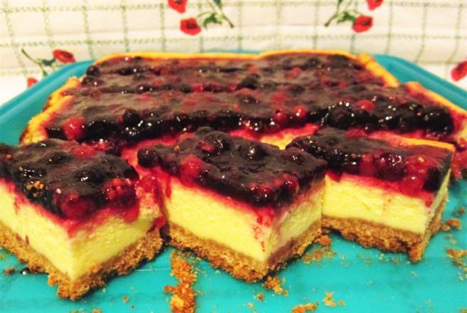 Cheesecake cu fructe de padure