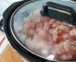 Varza dulce cu carnati si carne de porc la slow cooker Crock-Pot-6