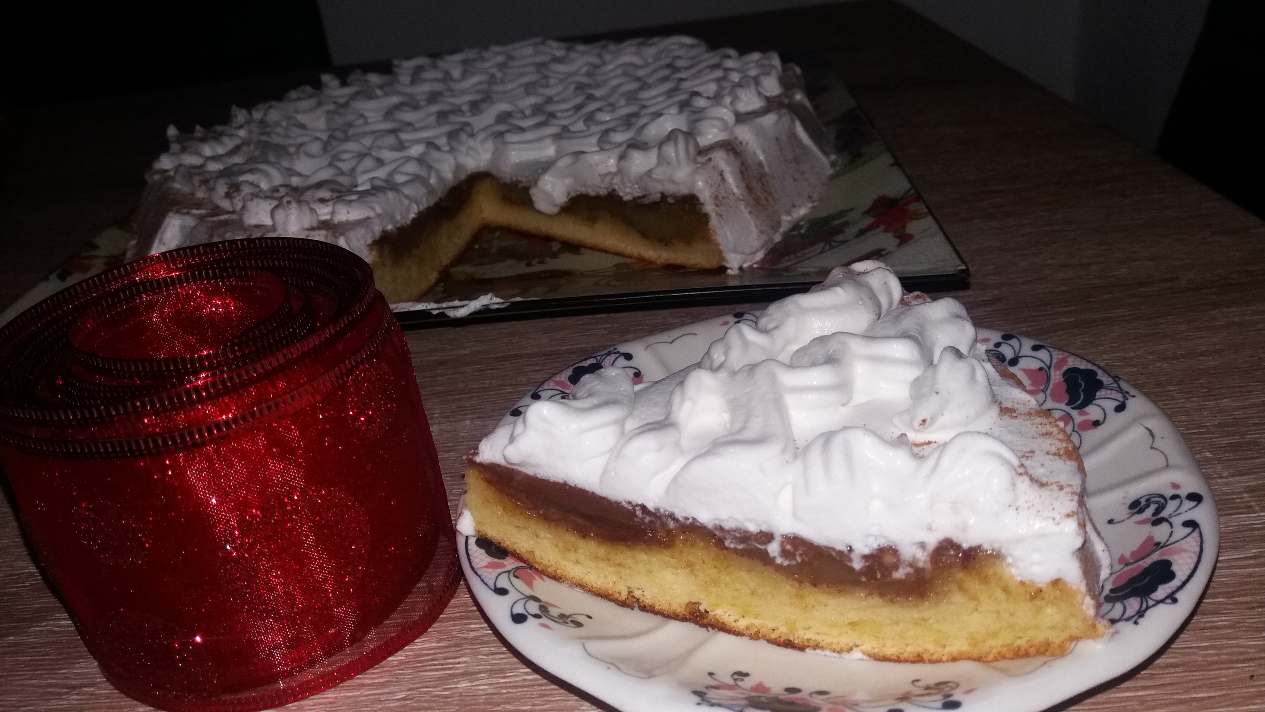 Tort de mere cu scortisoara