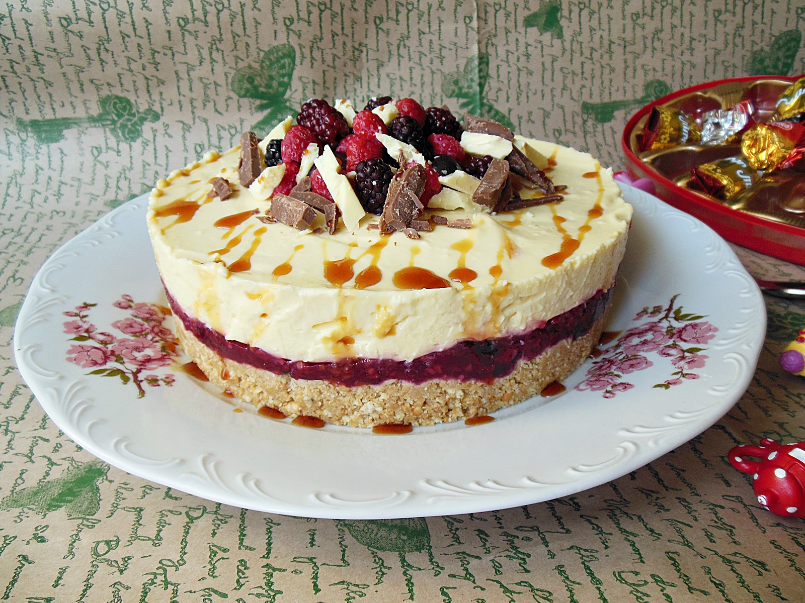 Cheesecake cu jeleu de fructe de padure