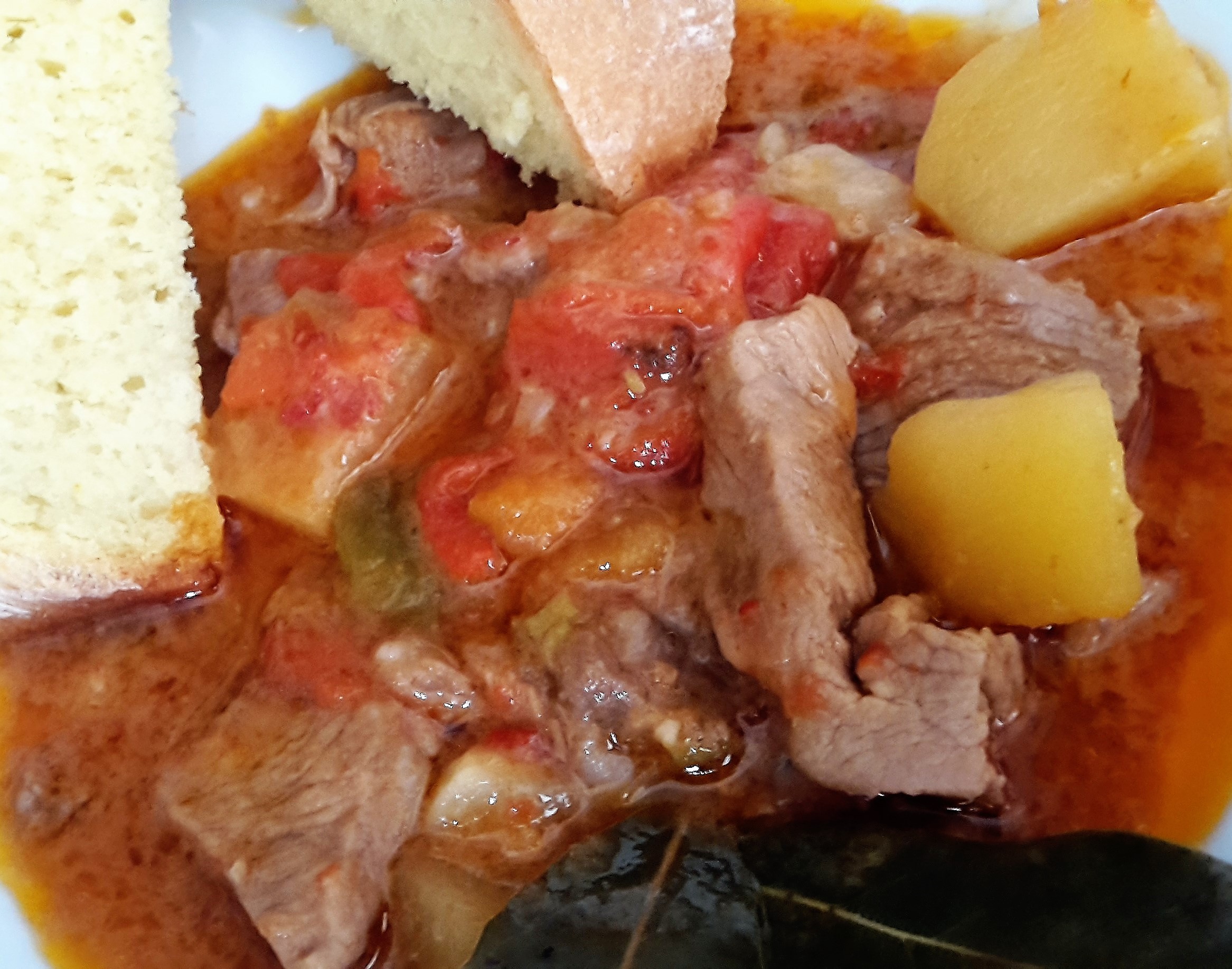 Tocanita de porc cu legume