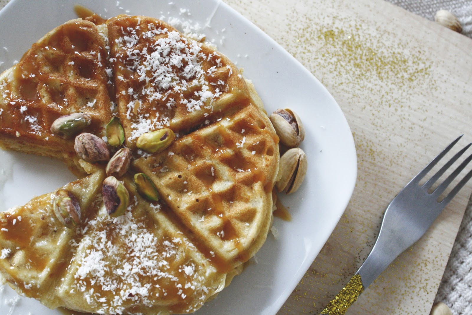 Waffle cu lapte de cocos si biscuiti