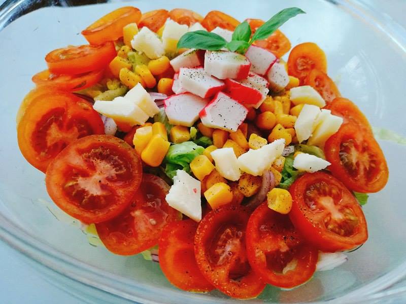 Salata cu surimi