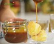 Desert profiterol cu crema de vanilie si sos caramel-4