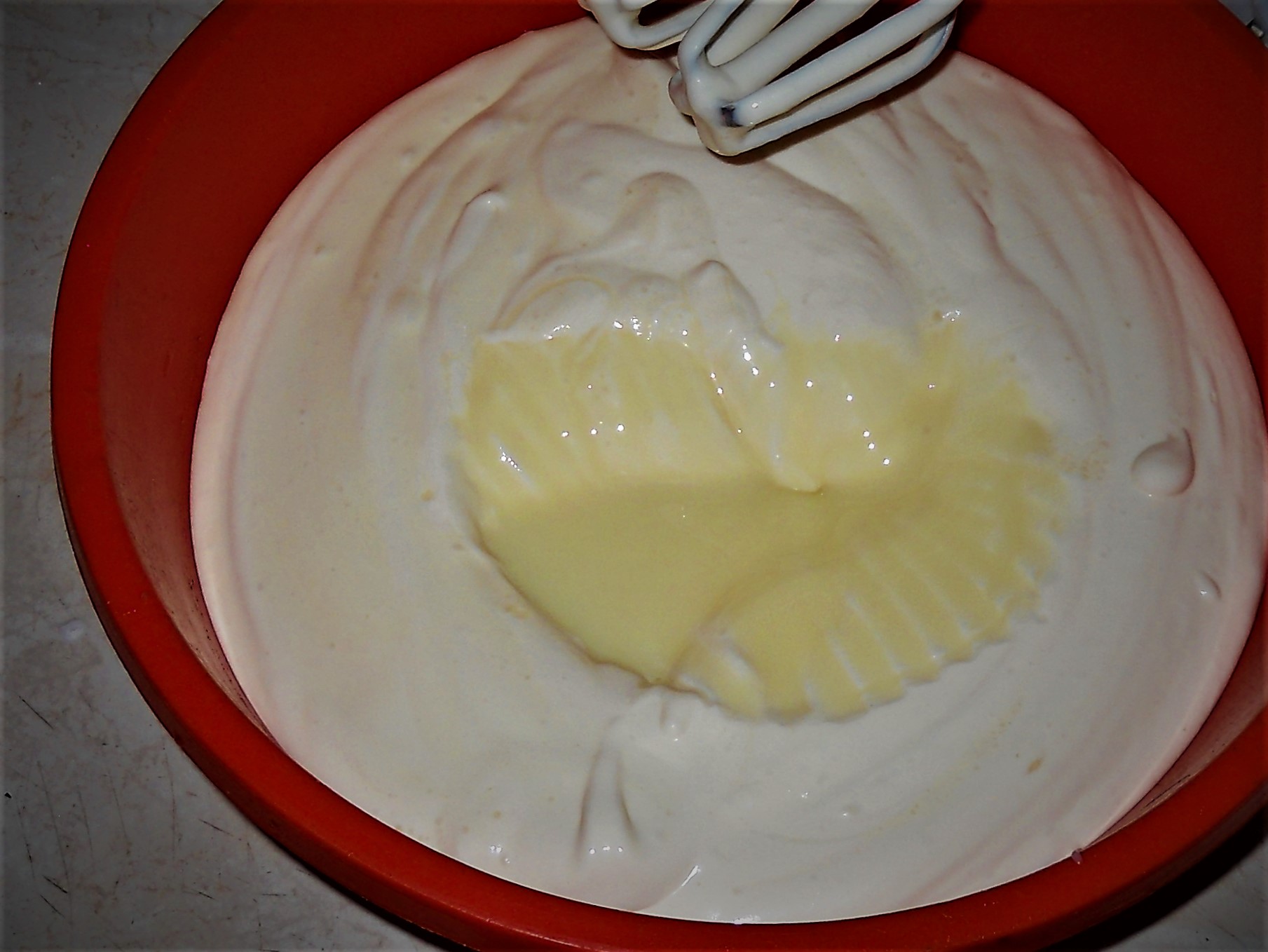 Desert tort cu crema de ananas