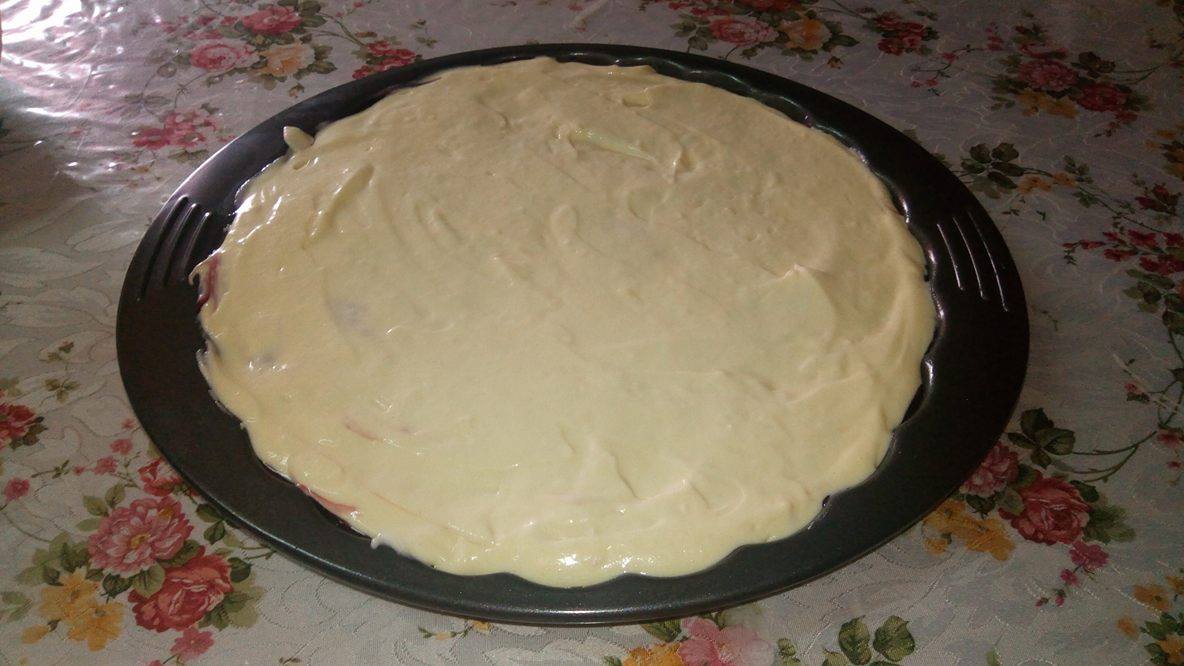 Desert tarta cu cirese si crema de branza