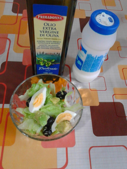 Salata eisberg cu avocado