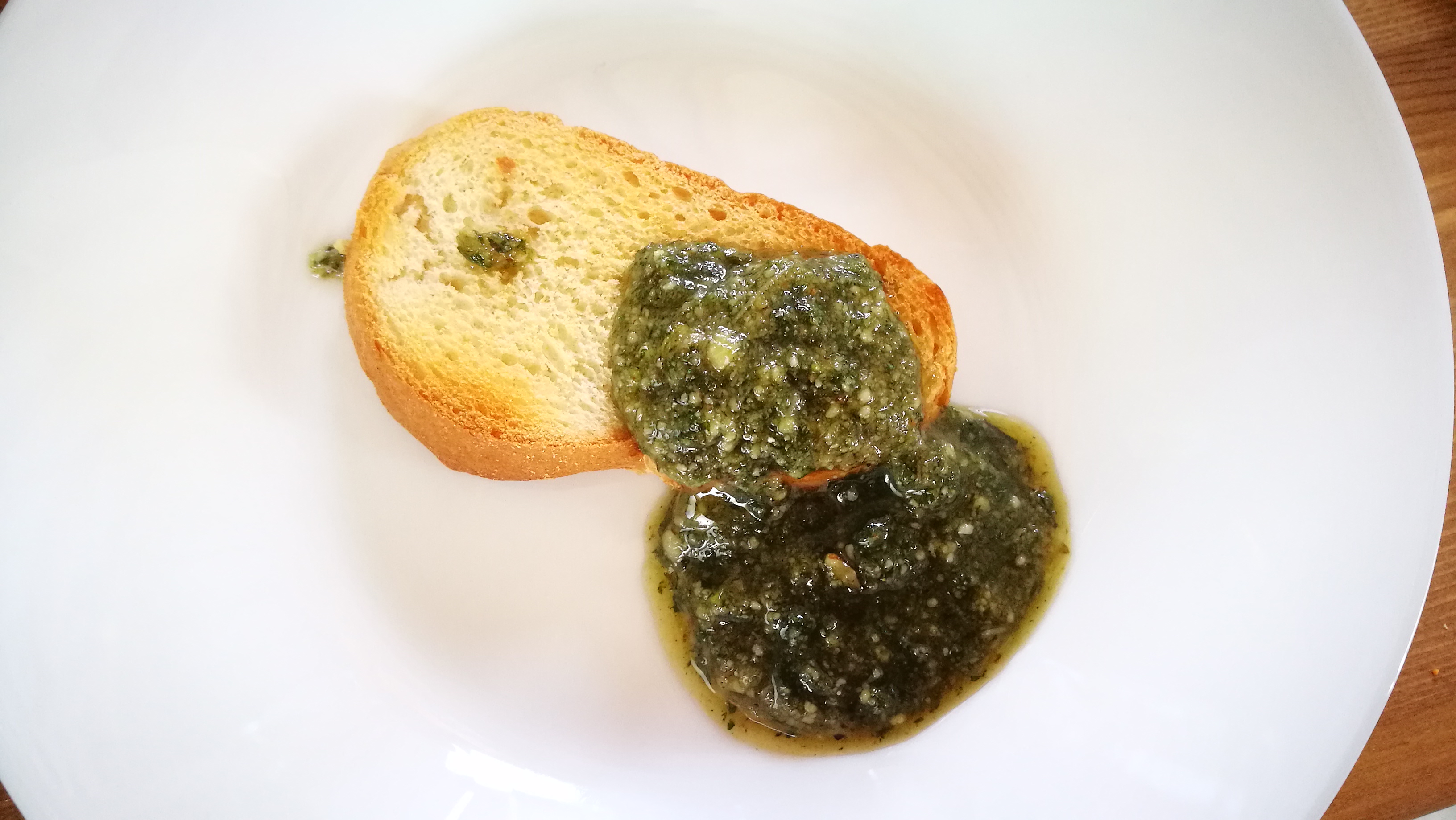 Pesto cu busuioc