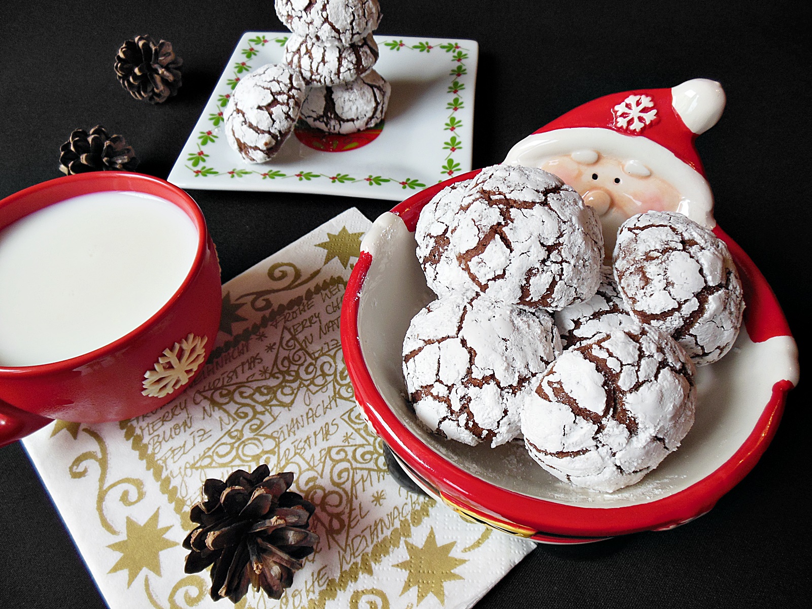 Desert chocolate crinkles