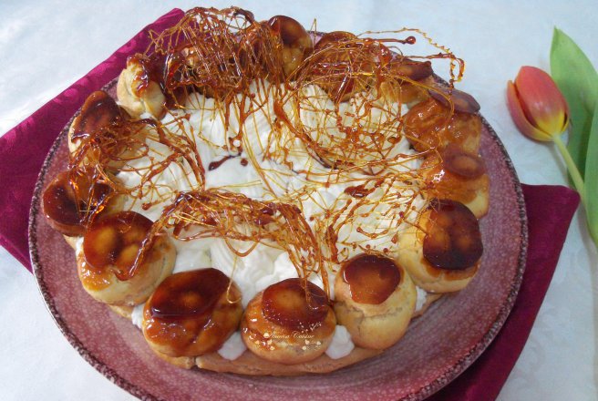 Desert tort Saint Honore