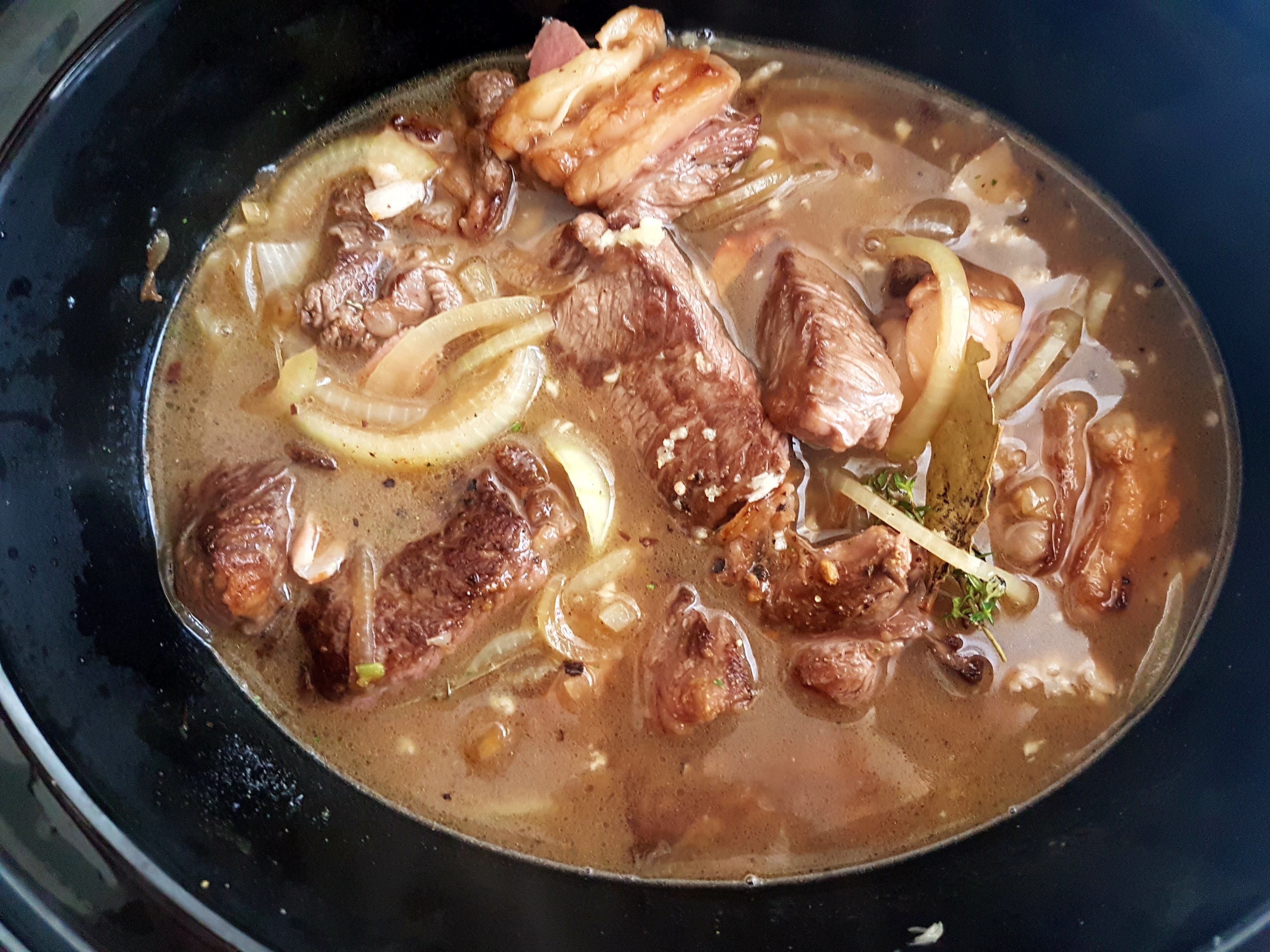 Boeuf a la Catalane (Tocana de vita cu orez, ceapa si rosii) la slow cooker Crock-Pot