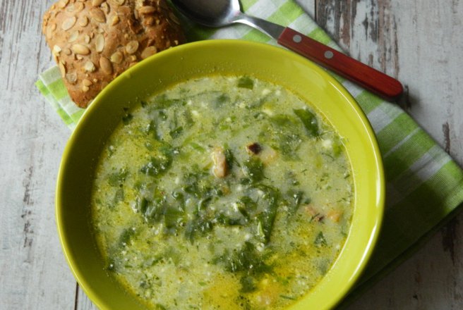 Ciorba de salata verde cu sunculita taraneasca