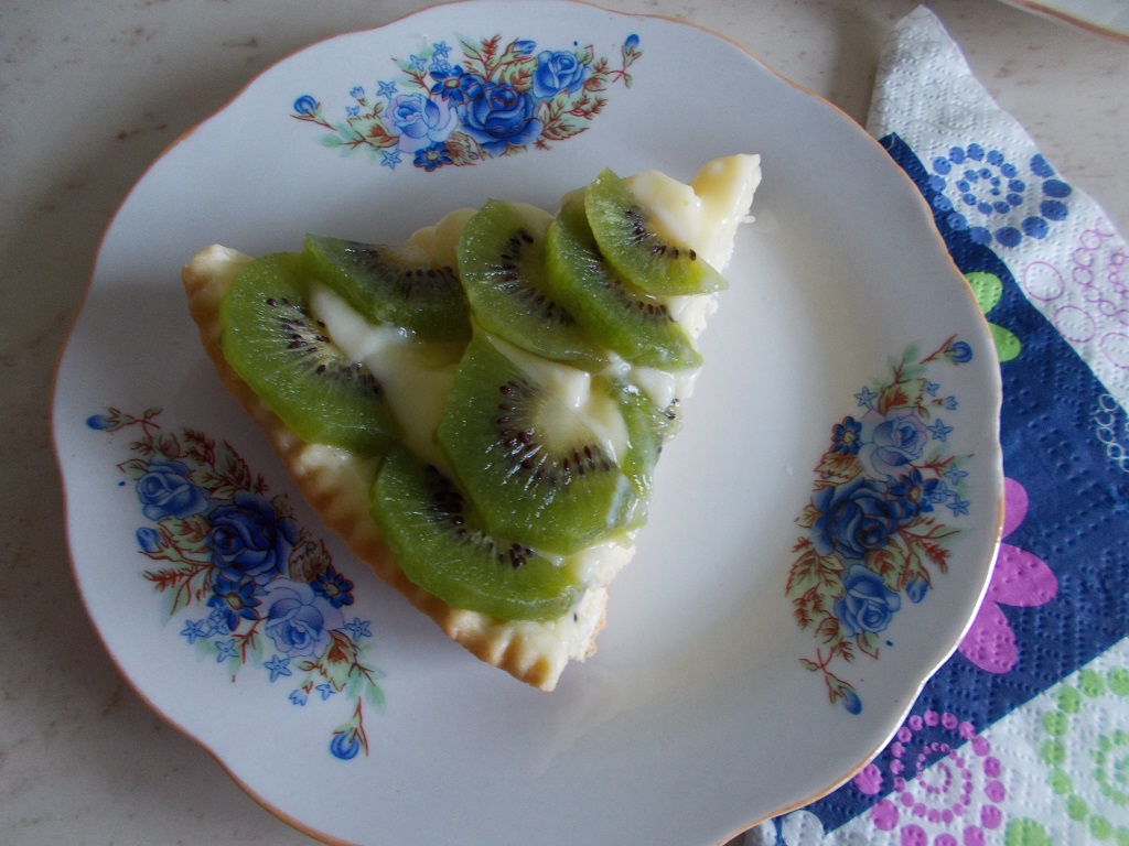 Desert tarta cu crema de lamaie si kiwi -reteta nr. 300