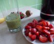 Smoothie de kiwi, banane si capsuni-5