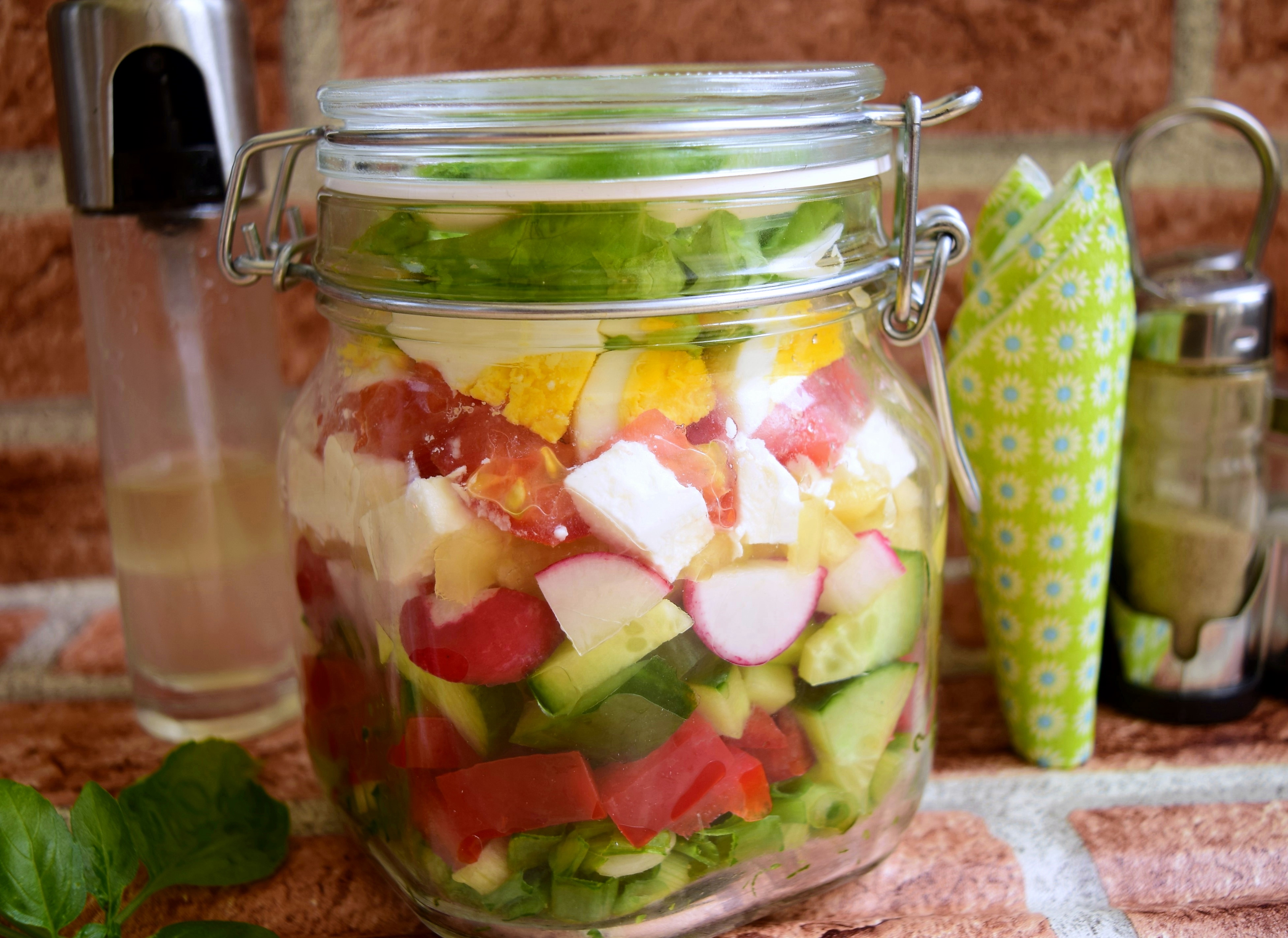 Salata de legume la borcan, in straturi