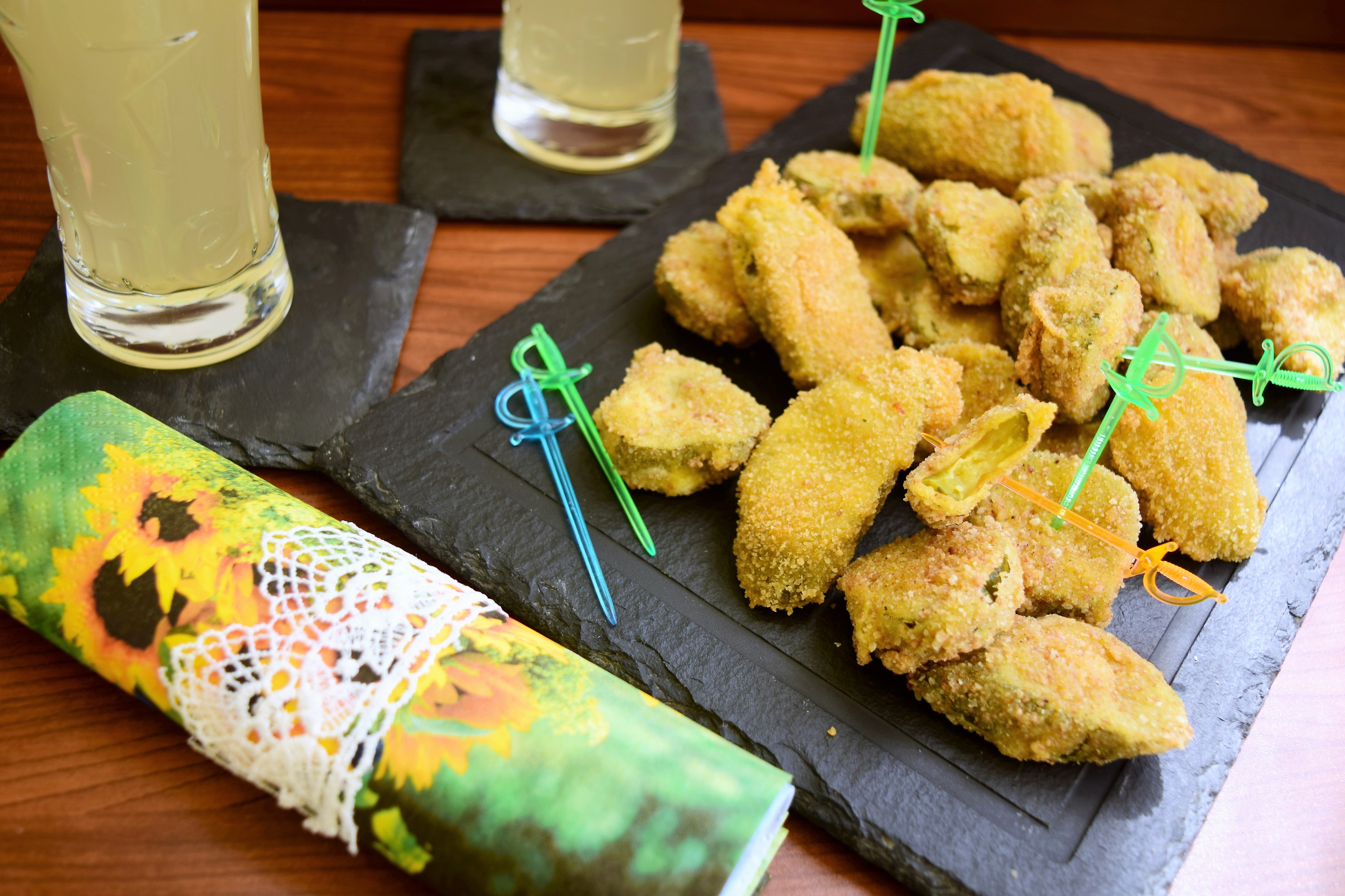 Aperitiv castraveciori murati pane