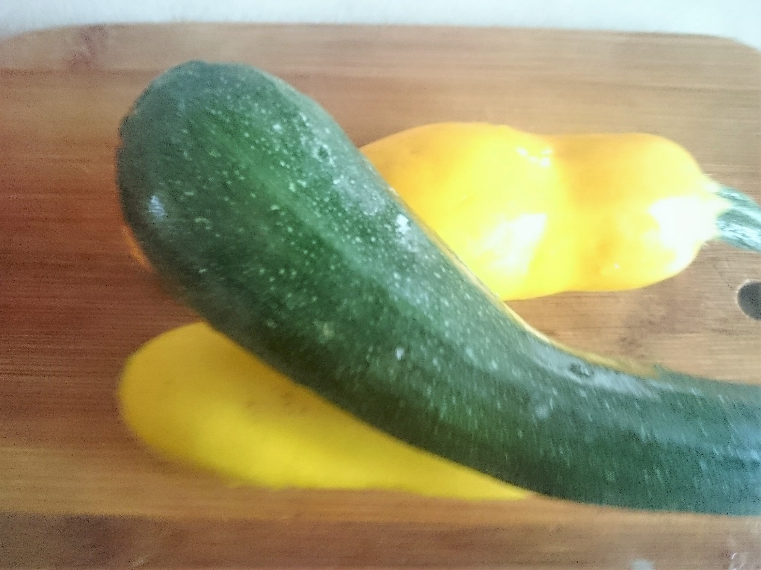 Pui cu cartofi si zucchini