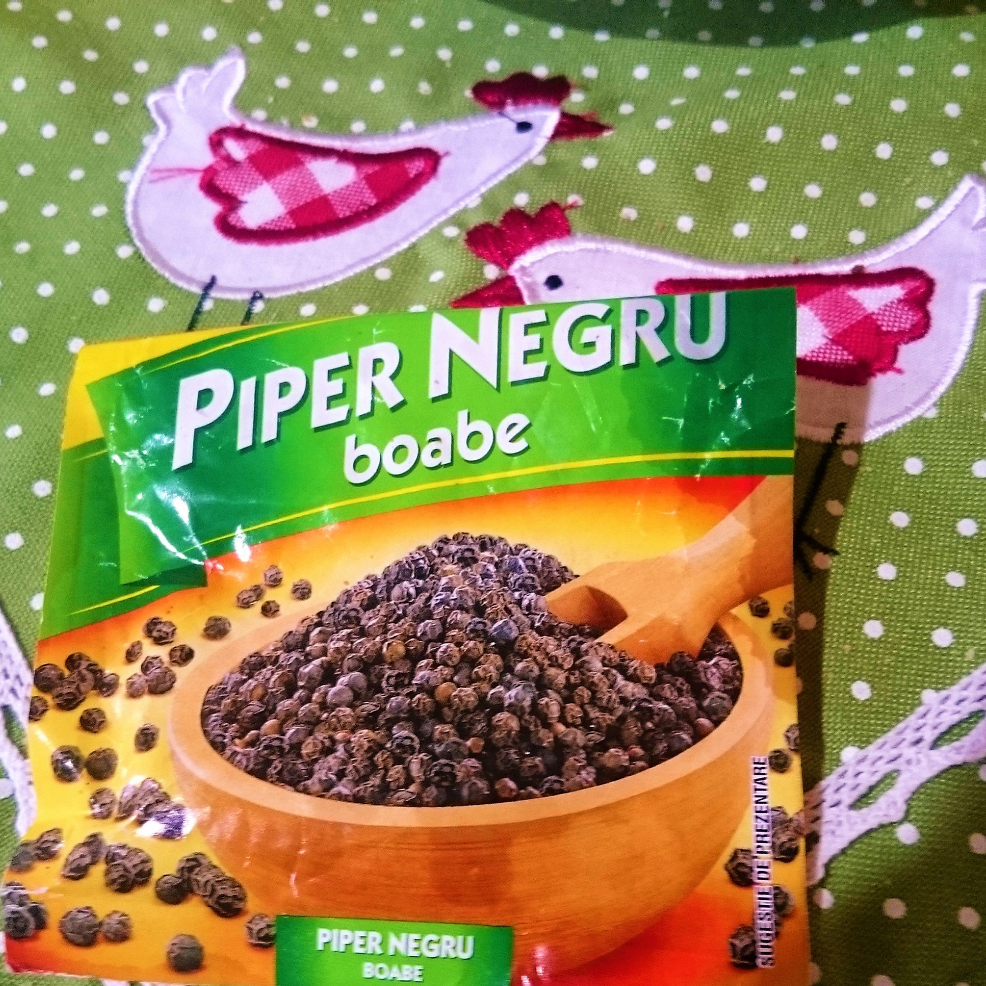 Ciorba rosie cu perisoare de porc si grau