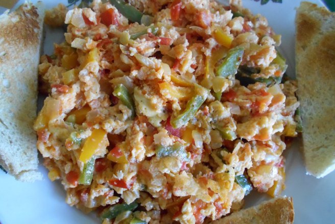 Aperitiv omleta turceasca (Menemen)