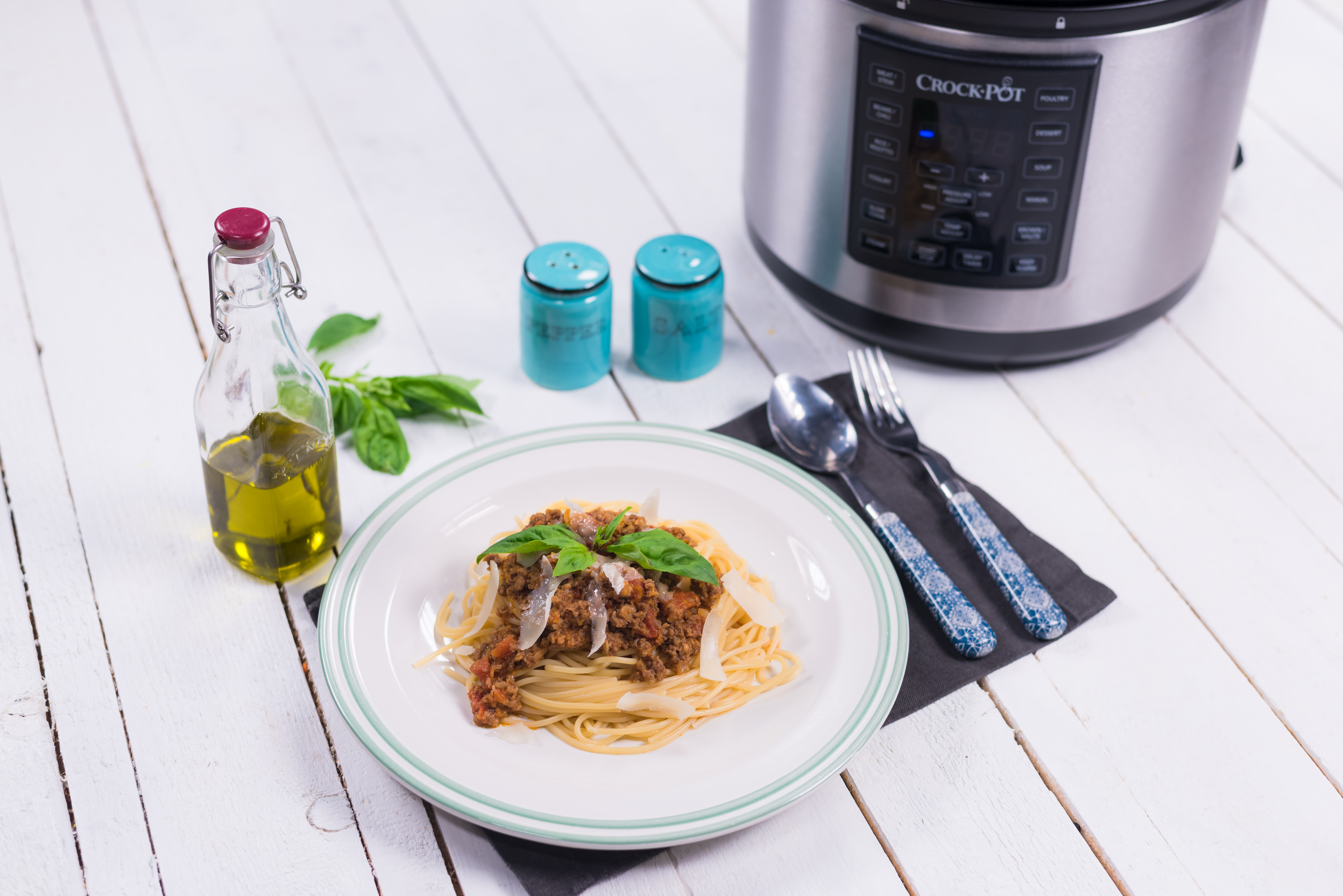 Sos bolognese pentru paste la Multicooker Crock-Pot Express