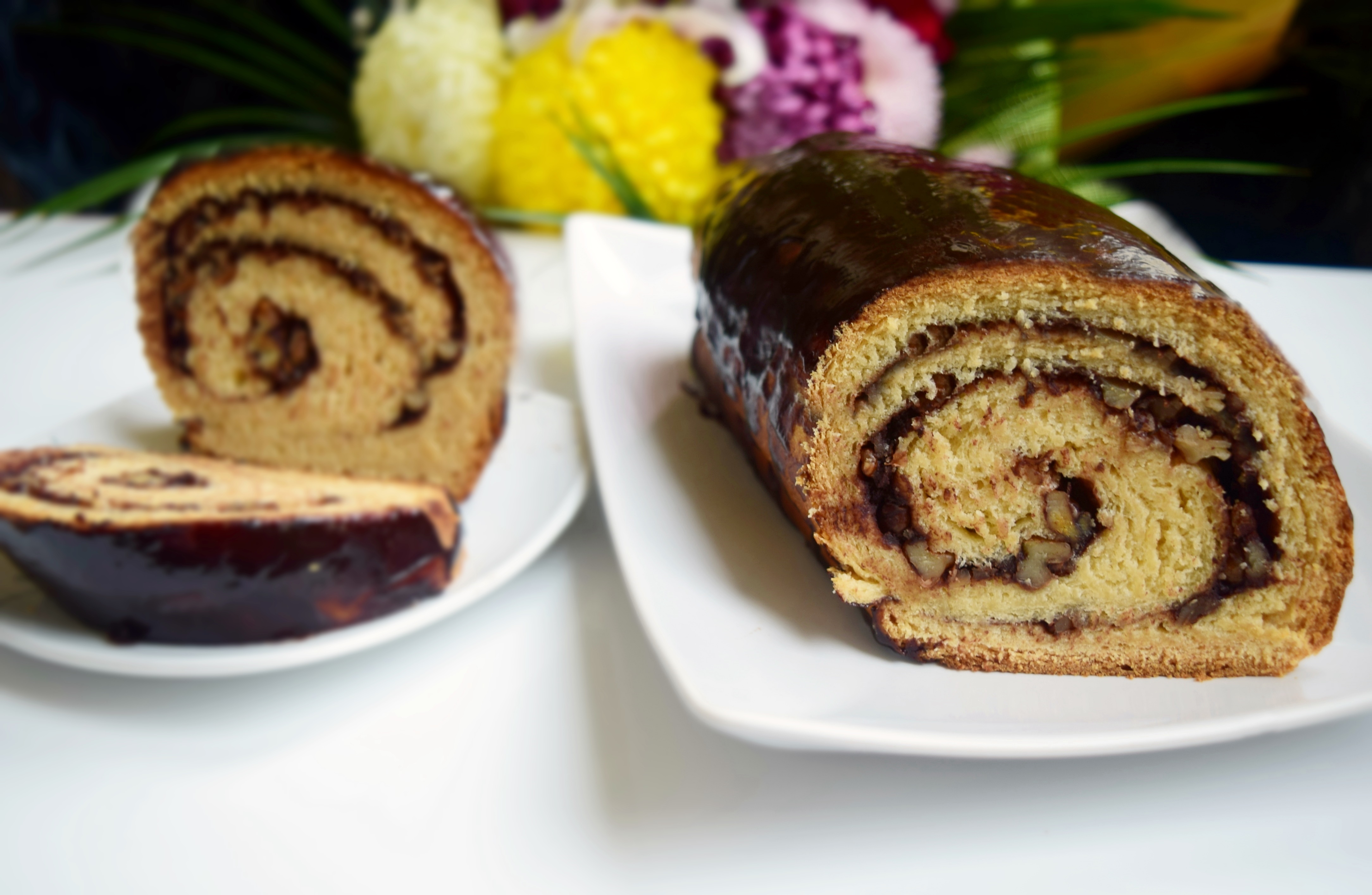 Desert cozonac de post cu suc de portocale si glazura de cacao