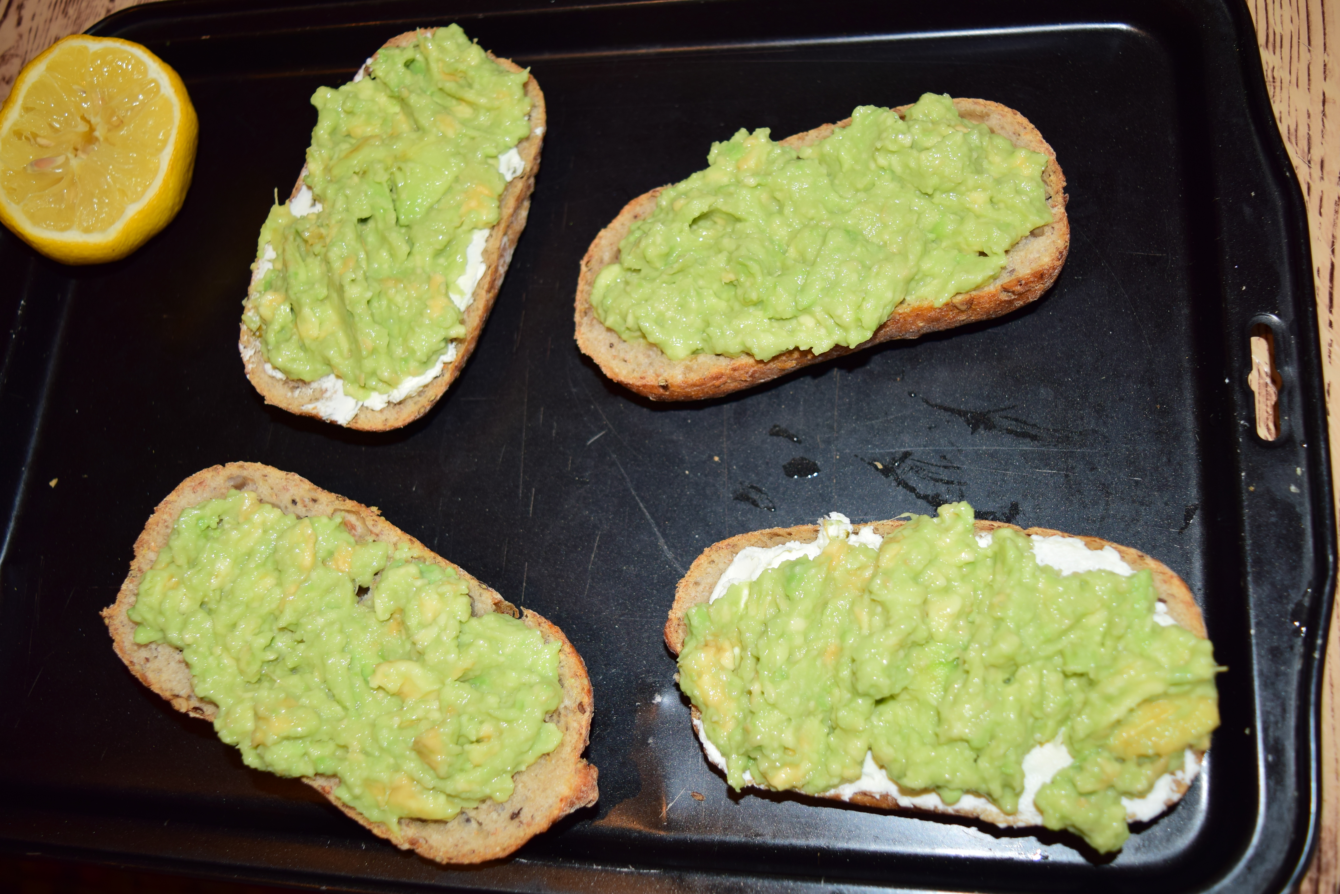 Avocado toast - 4 combinatii de mic dejun sanatos