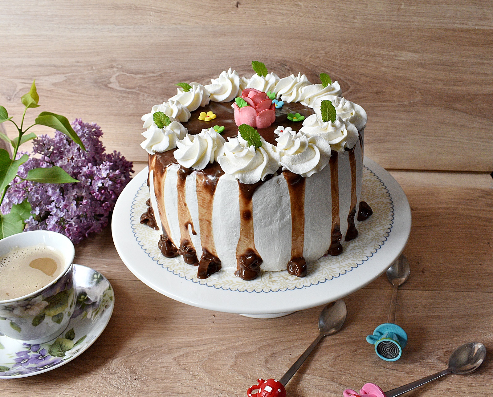 Desert tort spirala cu crema de fructe de padure