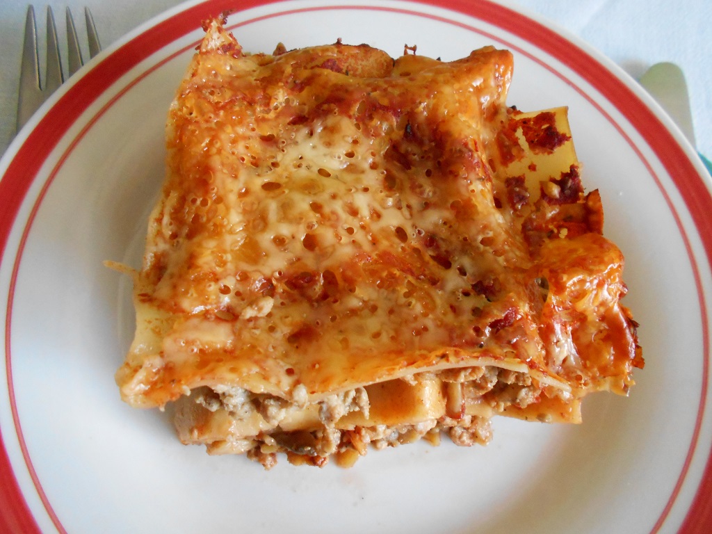 Lasagna cu carne de porc si ciuperci