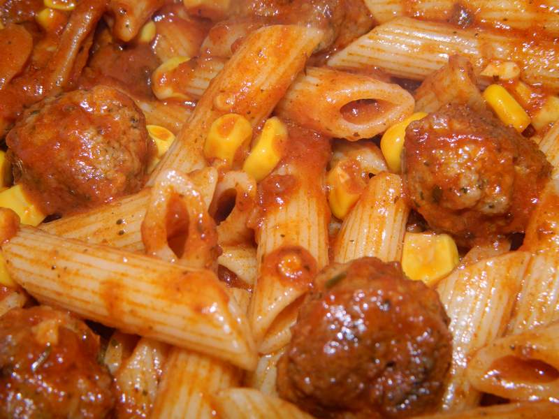 Penne Rigate cu chiftelute