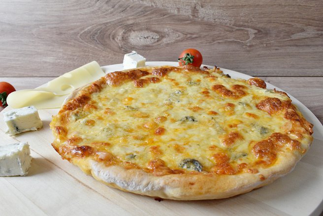 Pizza quattro formaggi