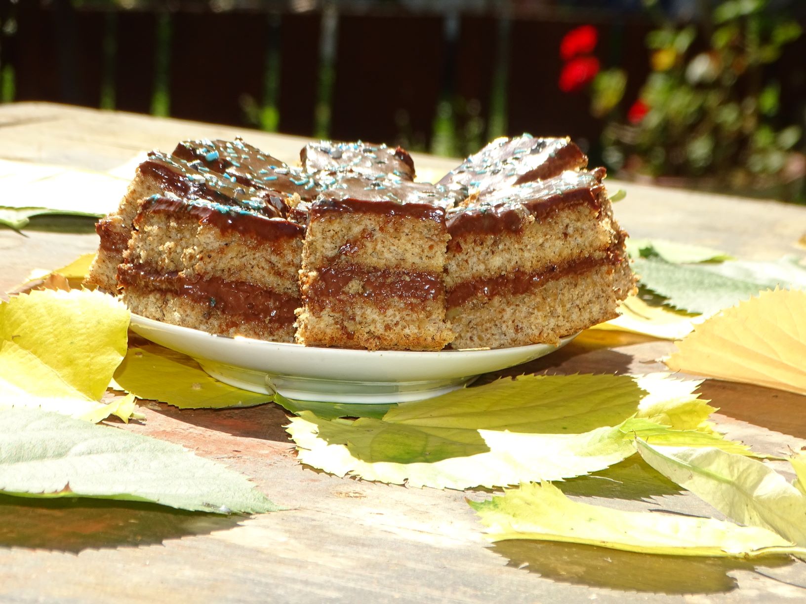 Desert prajitura cu crema de ciocolata si banane